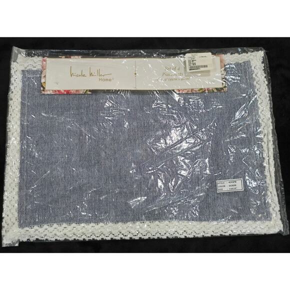 Nicole Miller Denim Blue Prema Chambray Lace Trim Set of 4 Placemats 14" x 19" - Picture 4 of 5